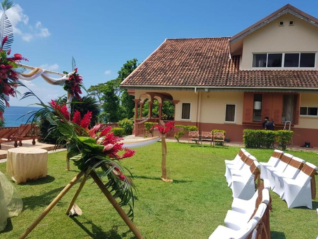 Bayview Villa -Sea Side Villa Anse Boileau Exterior foto